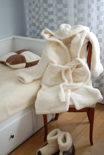 Dressing SPA Gown Wool Bath Robe with Hood Poket Sheep Merino Wool Ivory Color - Picture 4 of 7