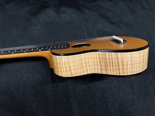 Soprano ukulele with Maple and Mahogany - Picture 3 of 8