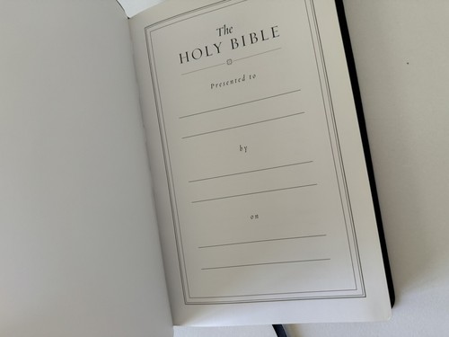 ESV Holy Bible Crossway Thinline Edition Leather 2011 - Picture 10 of 15