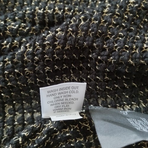 Dana Buchman Black and Gold Metallic Waffle Knit Slouchy Shawl Women's Size XL - Picture 5 of 12
