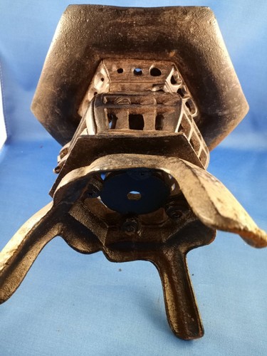 Cast Iron Japanese Pagoda Garden candle Lantern preowned Heavy solid...g - Picture 7 of 12