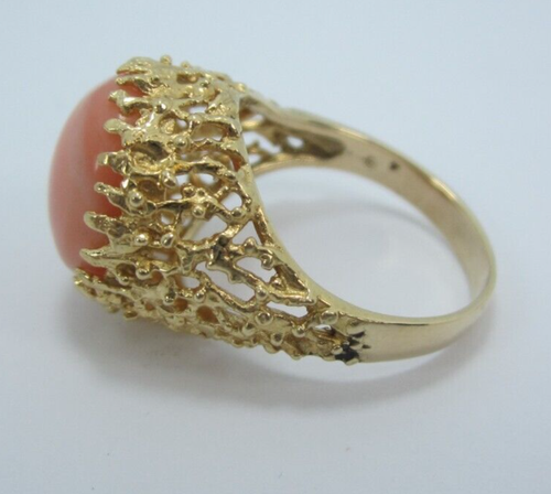 BEAUTIFUL 14K YELLOW GOLD OPENWORK SOLITAIRE CORAL STONE RING (SZ 6.75) 5.2G - Picture 4 of 9