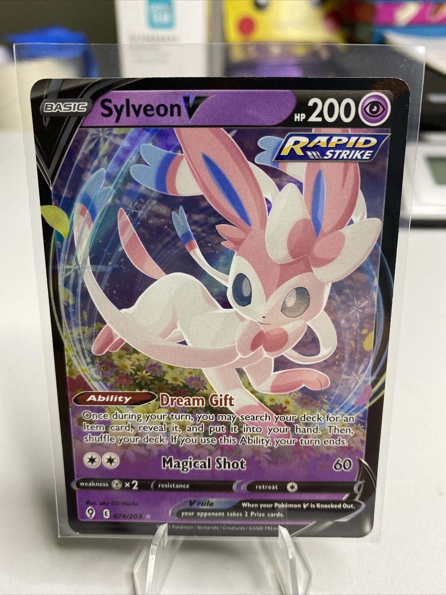 Pokémon TCG Sylveon V 74/203 Ultra Rare Evolving Skies