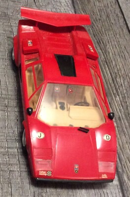 エイダイ製　Lamborghini Countach LP-500S 赤 Vintage Red Lamborghini Countach LP500S Model Kit Car has