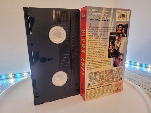 Vintage Sci Fi Horror Action Vhs Lot Jaws Blown Away The Long Kiss Goodnight.. - Picture 13 of 22
