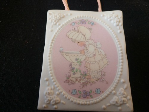 Bolso de regalo vintage 1993 Precious Moments ""LA BONDAD ES UN REGALO"" figura coleccionable - Imagen 2 de 8