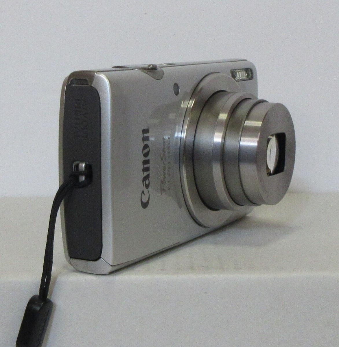 中古 Canon PowerShot ELPH 180 コンパクトデジタルカメラ Canon PowerShot ELPH 180 HS / Canon IXUS 175 20MP Digital