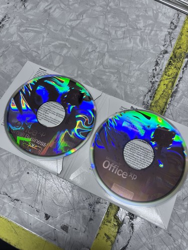 Microsoft Office XP SBE Small Business 2 Disc With Product Key  - Picture 3 of 3