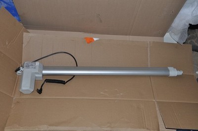Hubmotor Ilcon Ilcodrive  Linearantrieb 1.22.000.176.21 / 24V  / 320mm