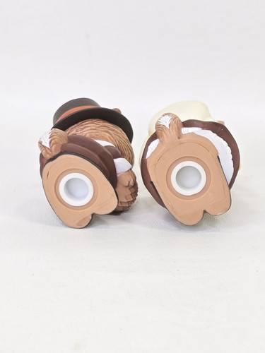 Vintage Hallmark Thanksgiving Salt & Pepper Shakers Pilgrim Chipmunk Squirrel - Picture 6 of 8