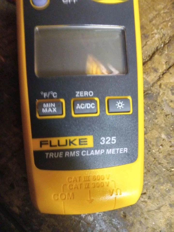 FLUKE 325 TRUE RMS 600V AC/DC PINZA AMPERIMÉTRICA 40.00 A/400.0A NUEVO Foto 2 de 4