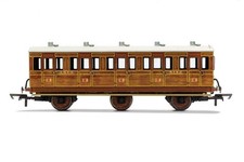 Hornby R40128A LNER 6WC 3rd Cl. F/Lghts