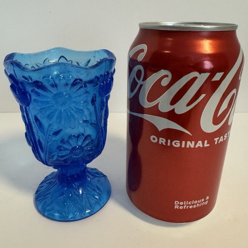 Vintage kleine dekorative blaue Glas Standvase Kerzenhalter mit geprägten Blumen - Bild 5 von 5