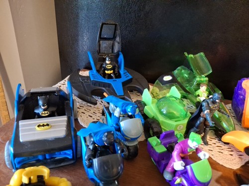 40+ Pezzi Fisher Price Imaginext DC Super Friends Figure Veicoli Batman Robin - Foto 3 di 11