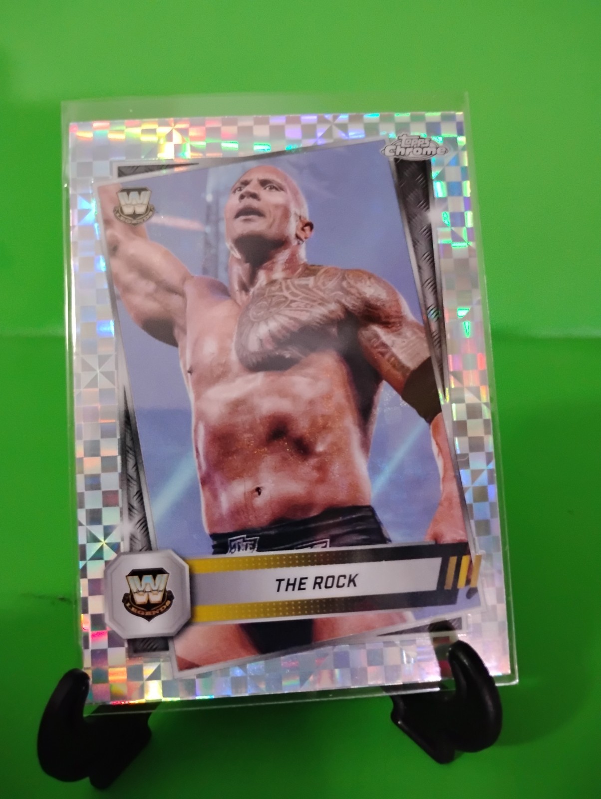 I7 2025 Topps Chrome WWE - The Rock #10 X-Fractor