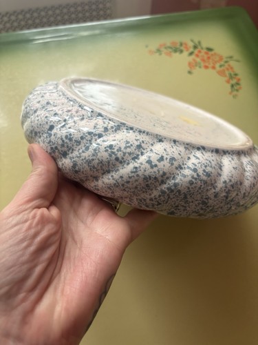 Vintage 70’s White & Blue Ceramic Splatter Bowl W/ Swirled Ribbed Edge - Picture 2 of 4