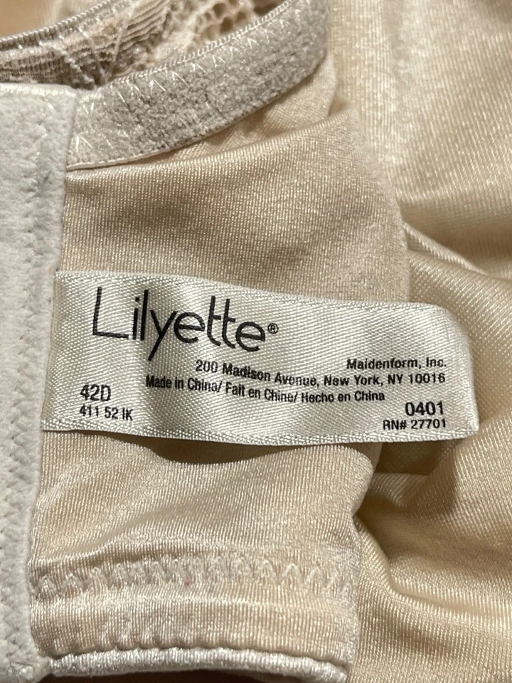 Sutiã feminino Lilyette cobertura total com aro bege renda e cetim ajustável 42D - Imagem 3 de 4