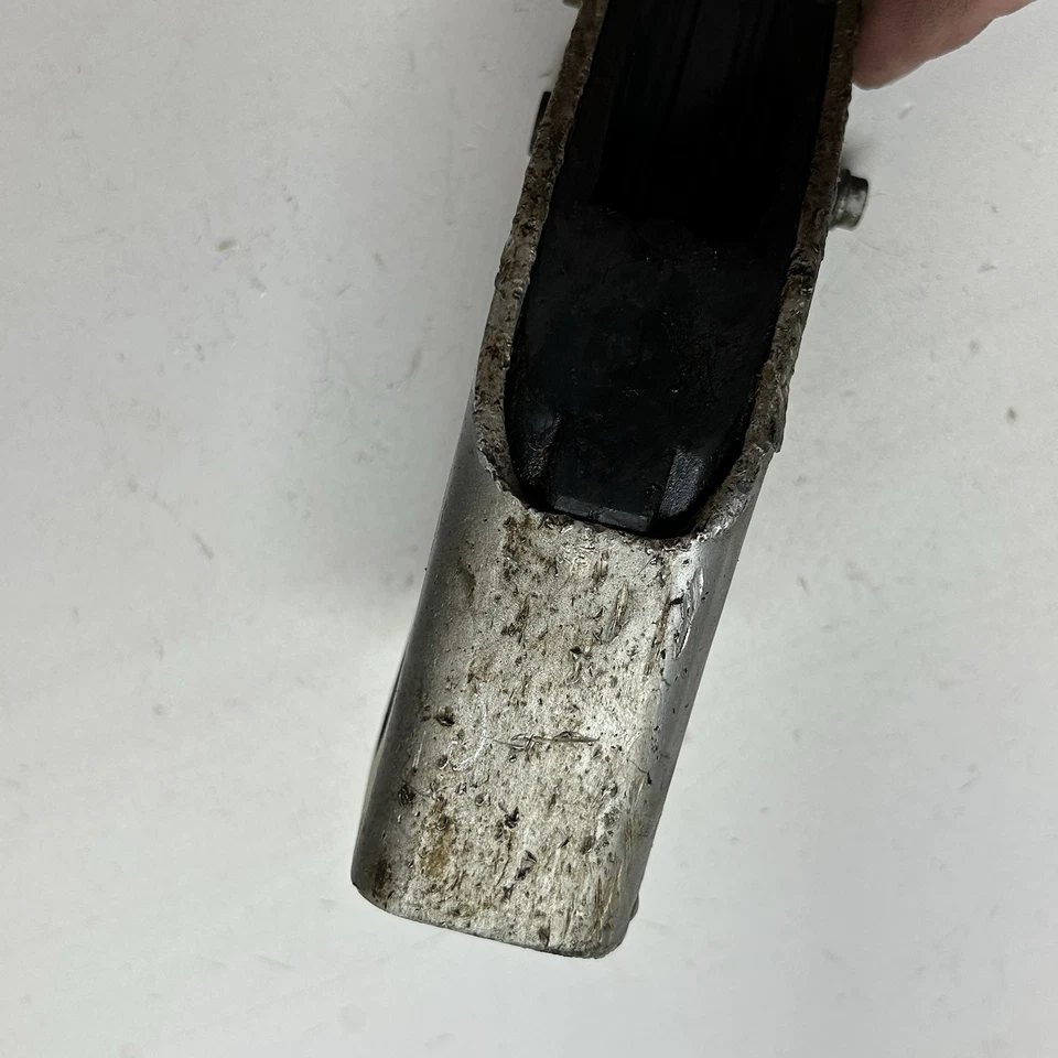 02-12 2007 KTM 85SX KTM 85 SX GUÍA DE CADENA OEM Foto 4 de 4