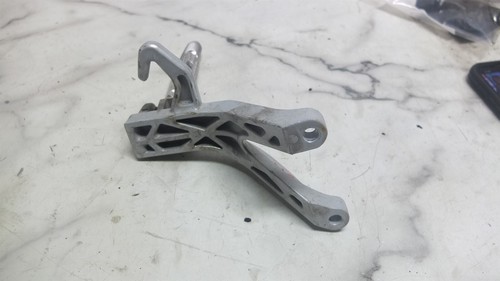 15 Hyosung GT250 GT 250 R Rear Back Left Foot Peg Rest - Picture 3 of 6