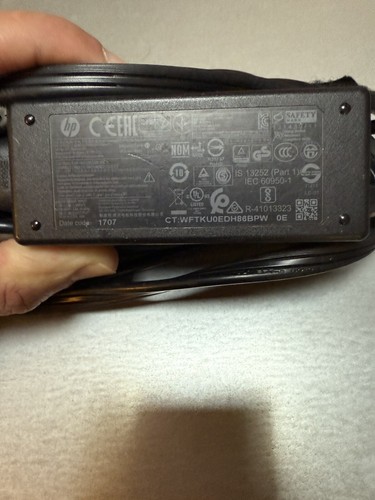 Genuine 45W HP Laptop Charger AC Power Adapter 740015-002 741727-001 19.5V 2.31A - Picture 2 of 4
