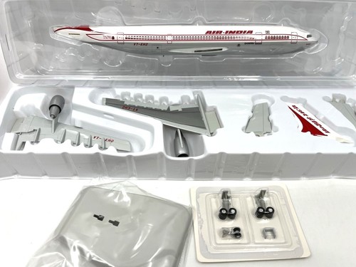 Hogan Wings 11670, Air India "Your Palace in the Sky", Airbus A300B4 (VT-EHQ) - Picture 3 of 5