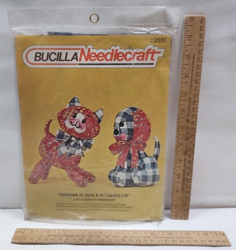 BUCILLA Neddlecraft - 2851 - "GINGHAM 12" DOG & 14" CALICO CAT" - Picture 2 of 9