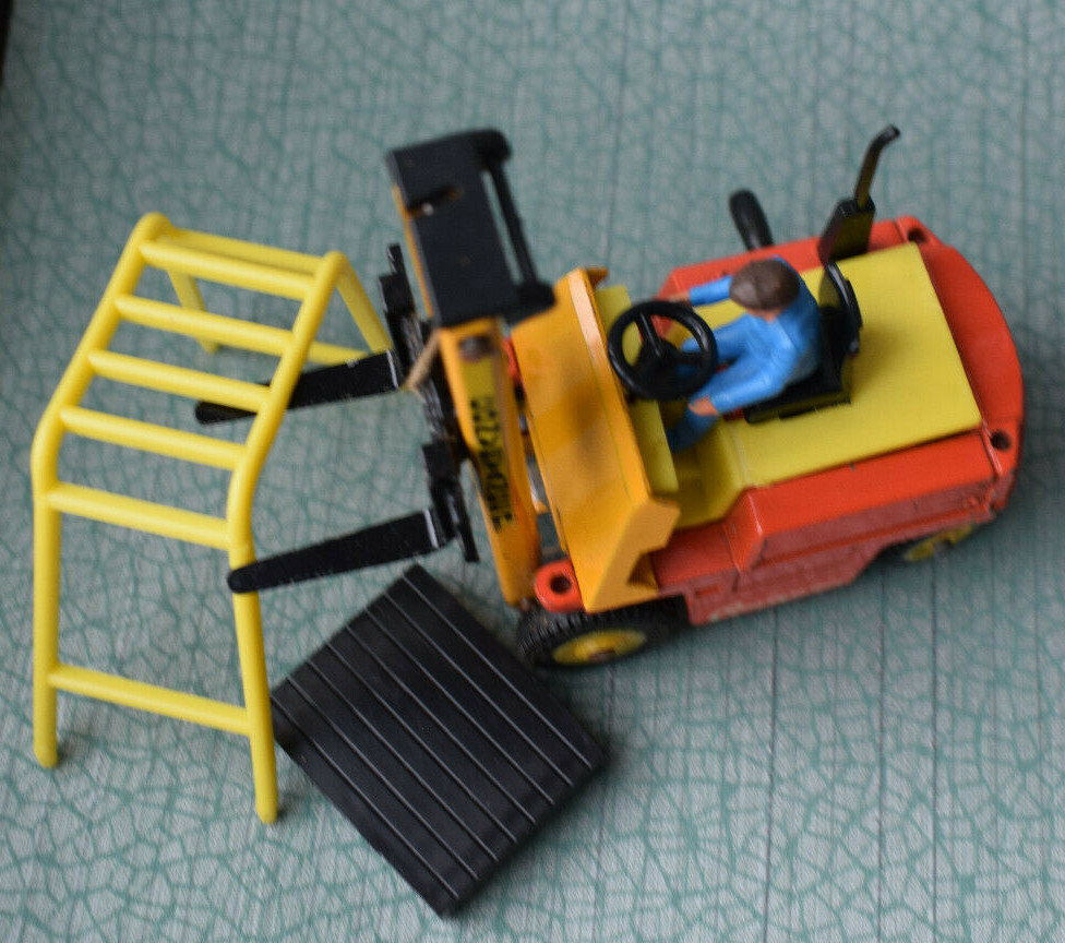 DINKY TOYS 404 CONVEYANCER FORK LIFT TRUCK DIECAST VEHICLE BOXED Popularna WYPRZEDAŻ, ograniczona wyprzedaż