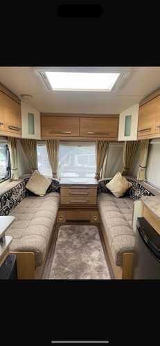 Elddis Avante Caravan 554 Fixed Bunkbeds - Picture 2 of 15