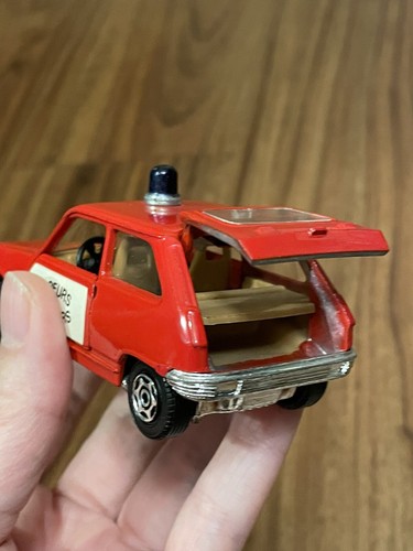 Vintage Corgi Renault 5 TS Sapeurs Pompiers, Opening DoorsToy Car - Picture 12 of 17