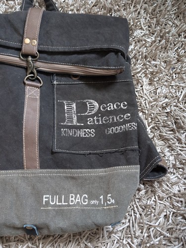 Zaino Clea Tay tela riciclata pace pazienza gentilezza bontà tela tote bag - Foto 8 di 17