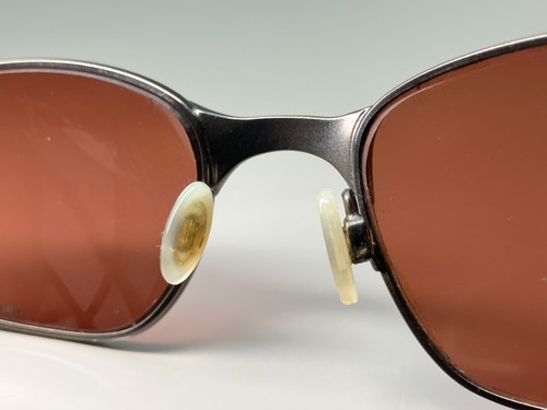 Oakley montatura occhiali da sole 'grande filo quadrato' cerniere a molla peltro SOLO MONTATURE VEDI - Foto 13 di 17