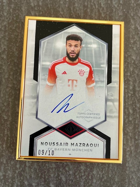 ★ Noussair Mazraoui Topps Transcendent On Card Auto /19 - FC Bayern #FCBA-NM ★