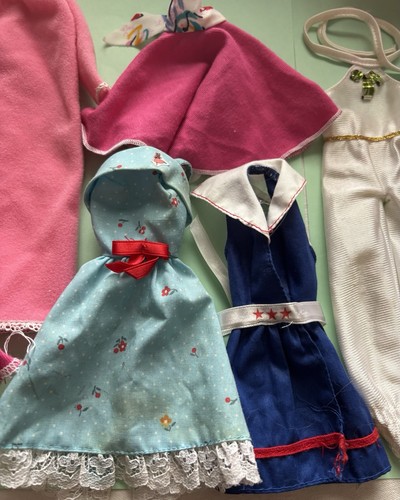 Lotto vestiti Barbie vintage originali moda - 13 asst. pezzi. Vedi tutte le foto - Foto 4 di 7