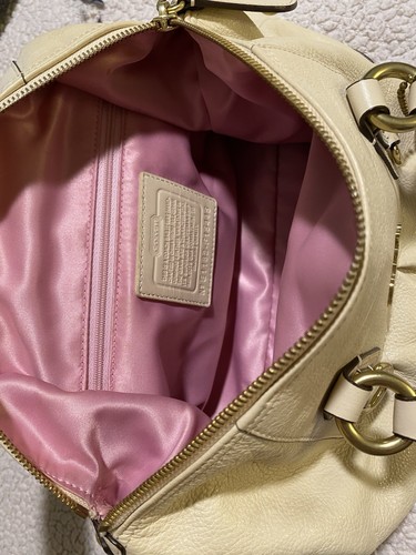 Coach Vintage Ashley Satchel Bag Cream Color - Used in Excellent Condition - Picture 20 of 23