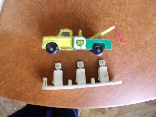 Matchbox Lesney Diecast No. 13 BP Dodge Wreck Truck & Gas Pumps