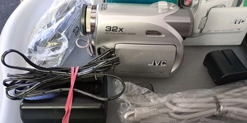 JVC GR-D366EK Mini Dv Camcorder Vintage Spares error msg on tape see pics - Picture 22 of 24