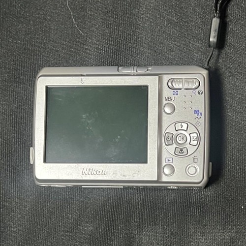 Nikon COOLPIX L1 Compact Digital Camera 6.2MP 5x Zoom with Accessories - Picture 5 of 8