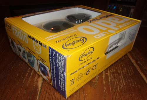 Freeplay - EyeMax AM/FM Radio LED flashlight- Weather Band Self Powered Wind Up - Picture 2 of 3