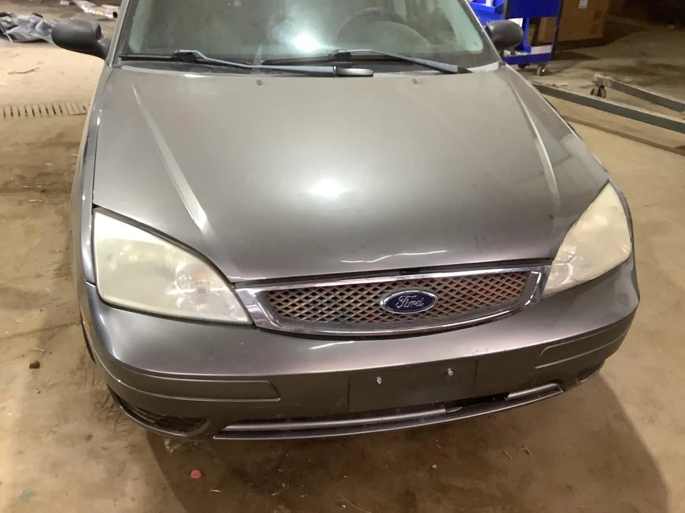 Used Front Left Seat Belt Front fits: 2006 Ford Focus bucket driver retractor Ht Foto 2 de 4