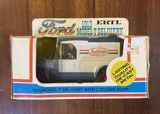 ERTL 1913 Ford Model T Van Coin Bank True Value Hardware Stores 1348
