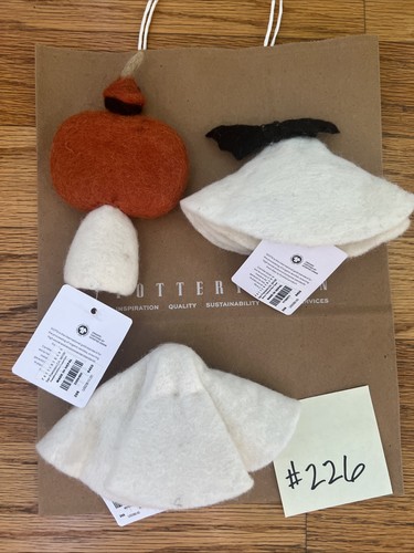 Pottery Barn Set of 3 Halloween Felt Wool Bottle Toppers Pumpkin Bat Ghost - Picture 2 of 11