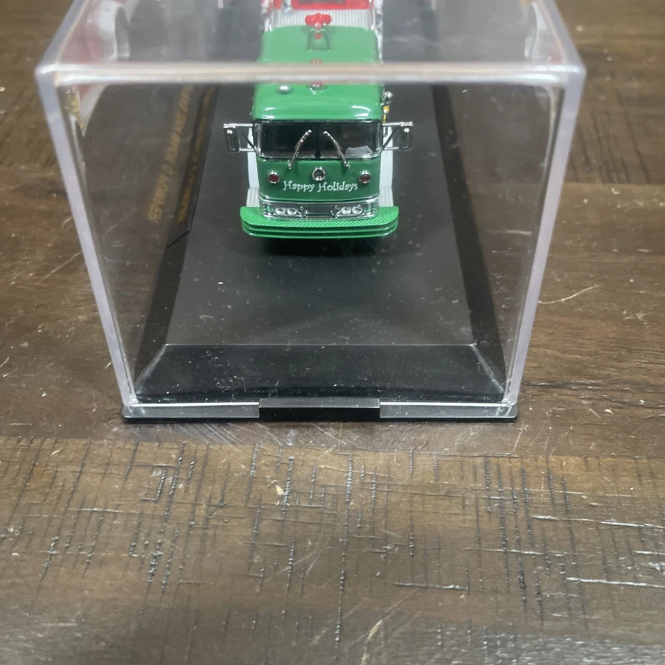 CODE 3 CHRISTMAS  2004 C MACK  PUMPER - Image 2 of 4