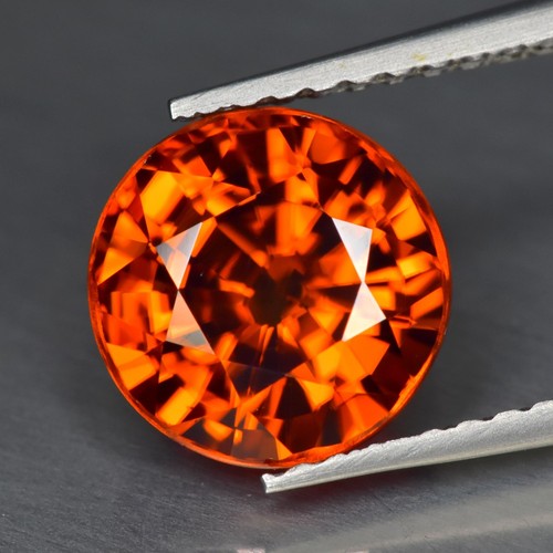 3.45Ct Round _ Vivid Red Color 100% Natural Zircon Gemstone - Picture 2 of 2