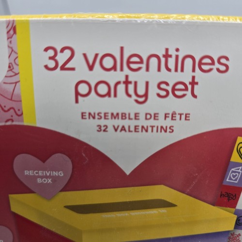 Hallmark Minions Valentine Party Set 32 Cards Sticker Box Brand New Illumination - Picture 2 of 8