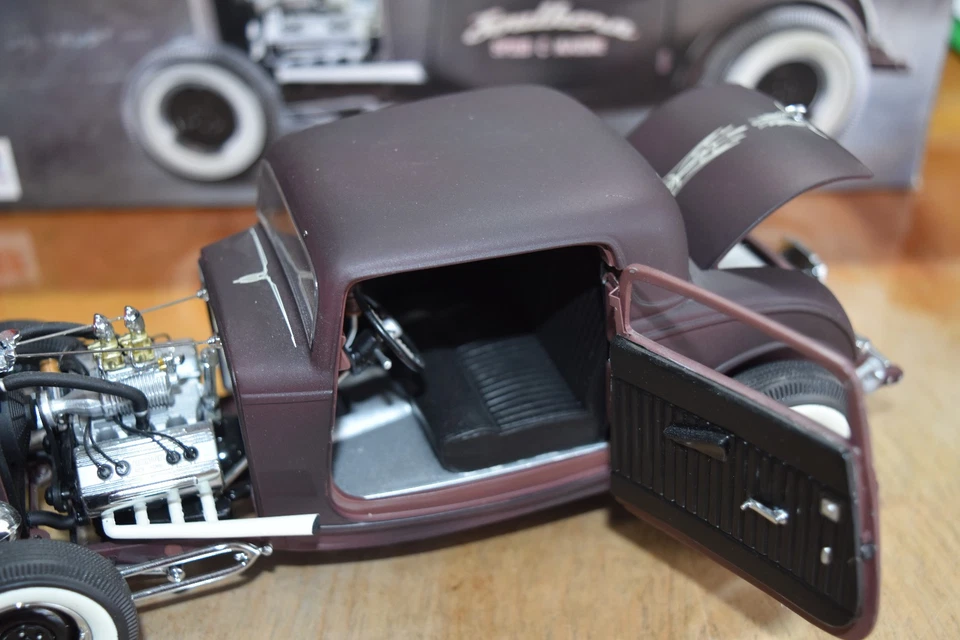 GMP 1/18 FORD 1932 RAT ROD SOUTH SPEED MARINE ARDUN CABEZA 3 VENTANAS 5014 ¡NUEVO! Foto 2 de 4