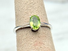 Sterling Silver Peridot Band Fine solitaire Ring-Size 7.25