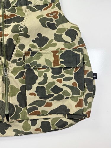 10X Camo Hunting Vest Mens Large 42-44 outdoor gear utility pockets Full Zip USA - Picture 9 of 10