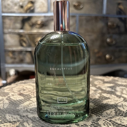 EUCALYPTUS & LEMON PEEL Long Lasting Scented Essential Oil Room Spray 3.4oz - Picture 2 of 3