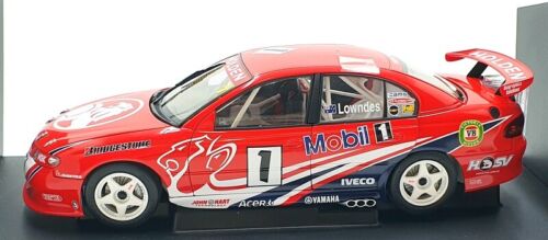 Autoart 1/18 Scale Diecast 80060 - Holden Racing Team HRT 2000 #1 C.Lowndes - Picture 4 of 7