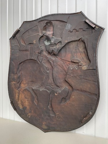An Exceptional large Copper Wall Plate with knight & horse signed - Picture 21 of 23